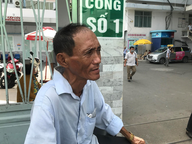 'Không ai đánh người phát cơm từ thiện ở Sài Gòn bao giờ' - Ảnh 1
