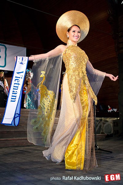 Hoa khôi Lại Hương Thảo: Từng bị chê tơi tả khi thi Miss World, trước lúc ly hôn có cuộc sống cực sang chảnh bên đại gia - Ảnh 2