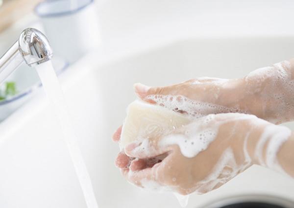 Rửa tay tưởng dễ nhưng hóa ra ai cũng mắc 6 sai lầm 'kinh điển' này - Ảnh 5