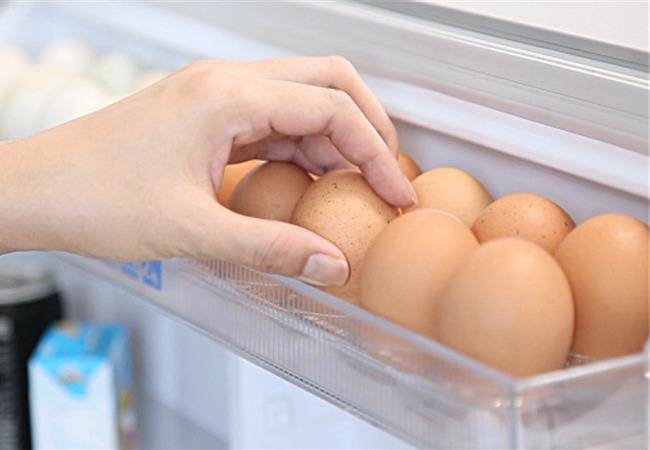Bảo quản trứng trong tủ lạnh, nên để đầu to hay nhỏ lên trên? - Ảnh 2