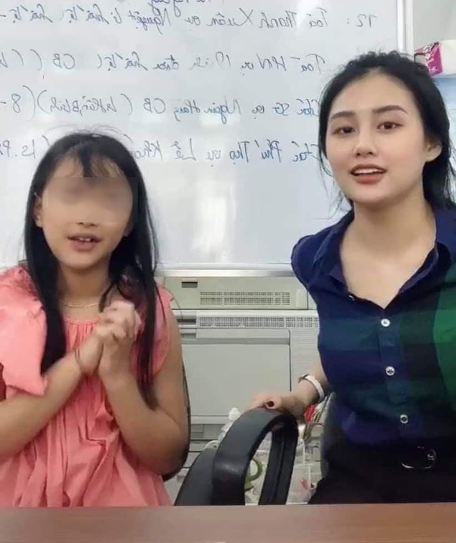Nổi tiếng sau đoạn clip vui đùa cùng học sinh, 'cô giáo' xinh đẹp tiết lộ sự thật bất ngờ - Ảnh 1