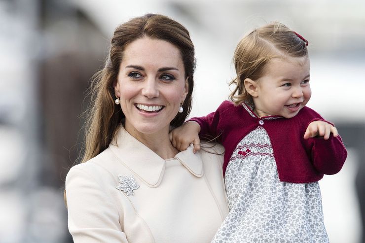 Hé lộ bí quyết nuôi dạy con hoàng gia của Công nương Kate Middleton, bố mẹ nào cũng ước 'giá như mình biết được sớm hơn' - Ảnh 1