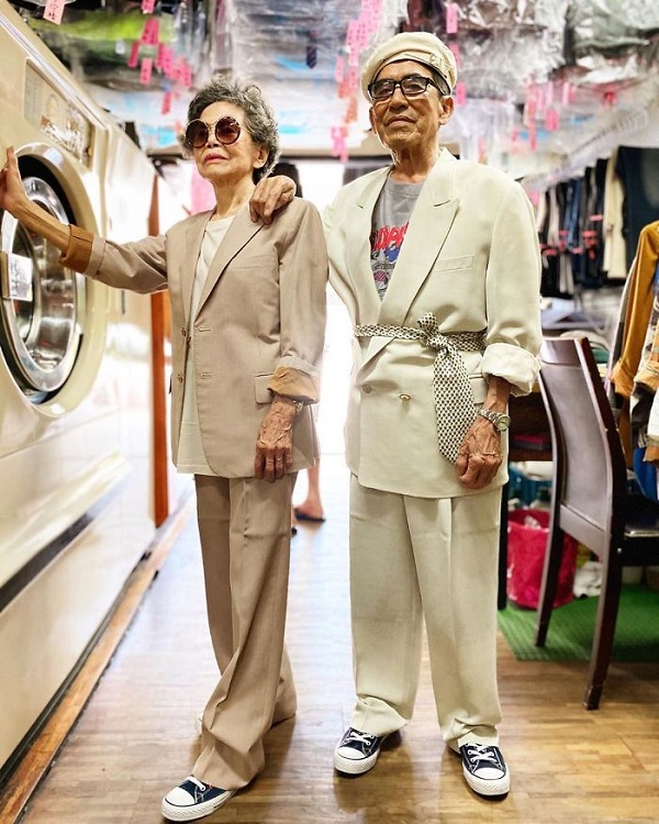Phong cách thời trang khiến giới trẻ 'ghen tị' của cặp vợ chồng U80 - Ảnh 2