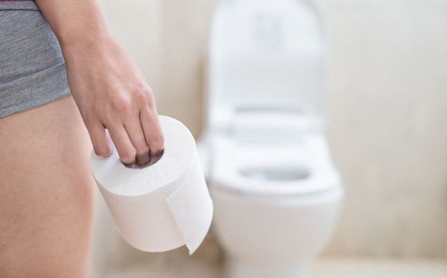 Có 5 thói quen trong nhà vệ sinh khiến bạn trả giá bằng việc giảm tuổi thọ - Ảnh 3