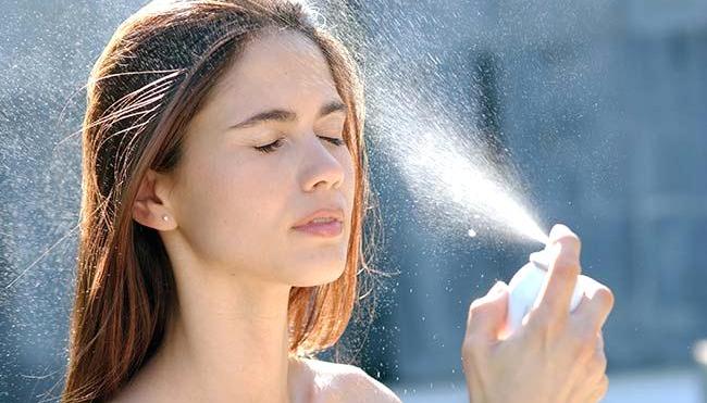 4 vật 'bất ly thân' có tác dụng giúp bạn chống nắng cho làn da cực tốt - Ảnh 3