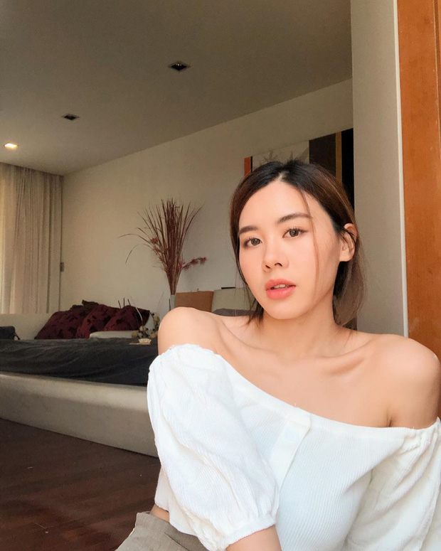 Cô bạn thân của Lisa ở Thái Lan: Nhan sắc đẹp chẳng kém idol, style đơn giản mà vẫn sexy 'hết nút' - Ảnh 3