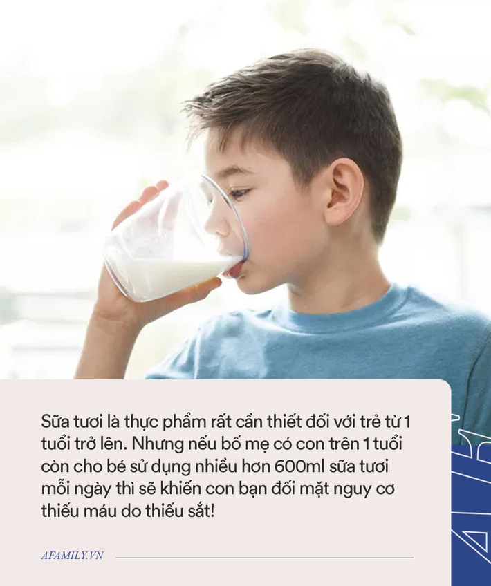 Hình ảnh bàn tay của bé gái uống hơn 10 hộp sữa tươi mỗi ngày khiến ai cũng giật mình, bố mẹ nào còn chăm con theo kiểu này cần thay đổi ngay - Ảnh 2