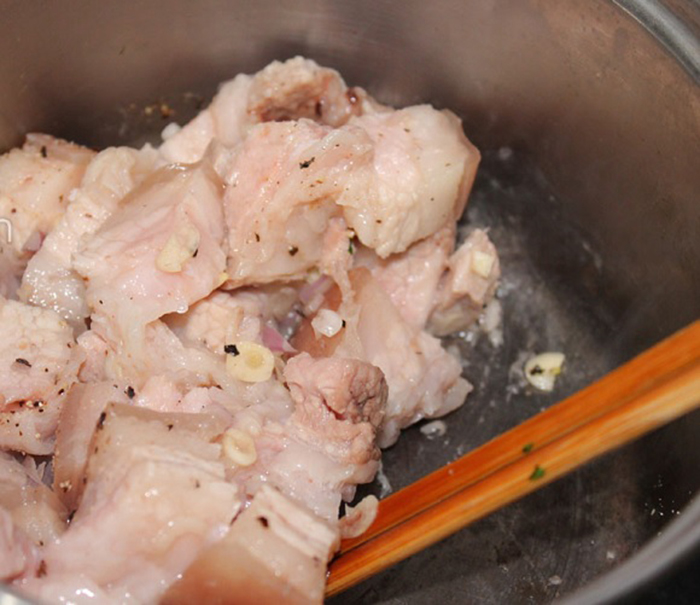 Tổng hợp các món ăn ngon từ thịt lợn hấp dẫn miễn chê mà rất đơn giản, dễ làm - Ảnh 16
