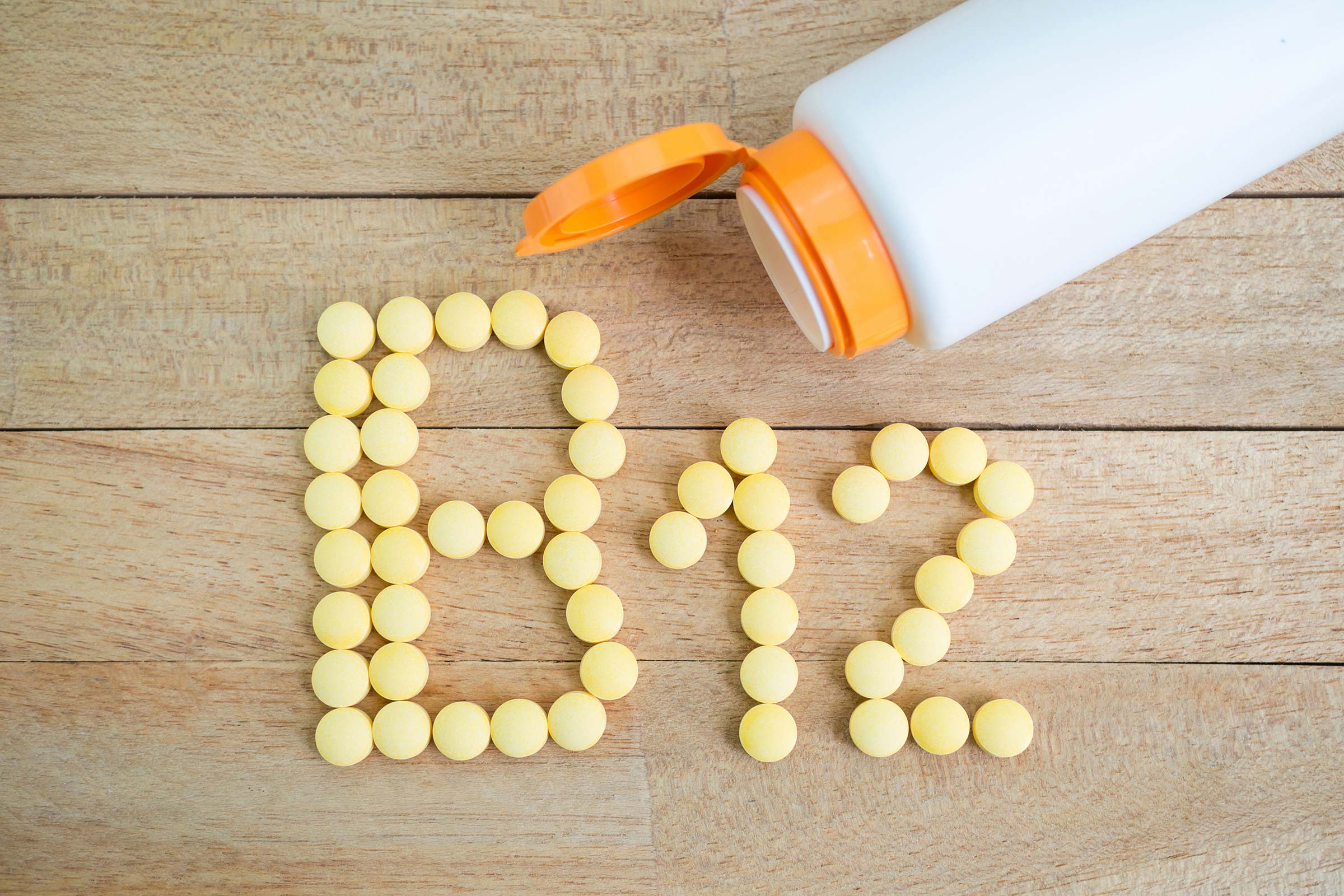 Vitamin B12 là gì và bổ sung vitamin B12 như thế nào? - Ảnh 1