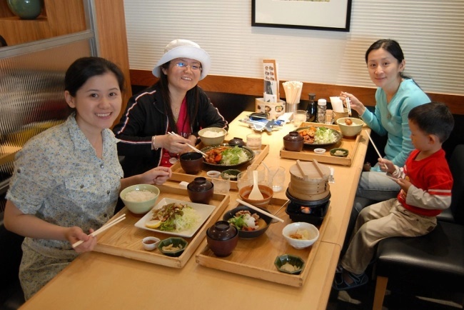 Sự khác biệt trong cách ăn uống ở Nhật và ở Việt Nam: 3 món thực phẩm nước bạn ăn ít, chúng ta lại ăn nhiều dễ gây ung thư   - Ảnh 1