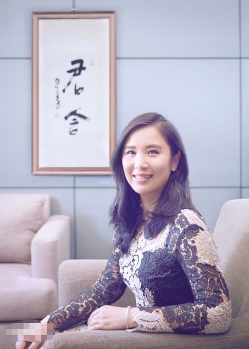Huỳnh Hiểu Minh lộ ảnh thân mật bên nữ doanh nhân giàu có - Ảnh 8