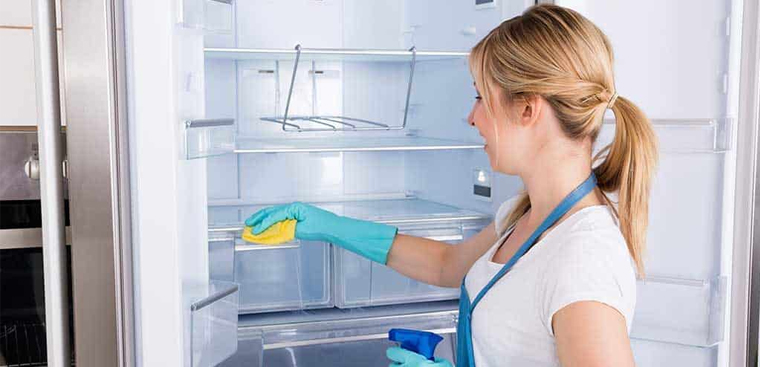 3 điều tối quan trọng khi vệ sinh tủ lạnh mà chị em cần phải biết và các mẹo vệ sinh cực đơn giản nhưng hiệu quả - Ảnh 2