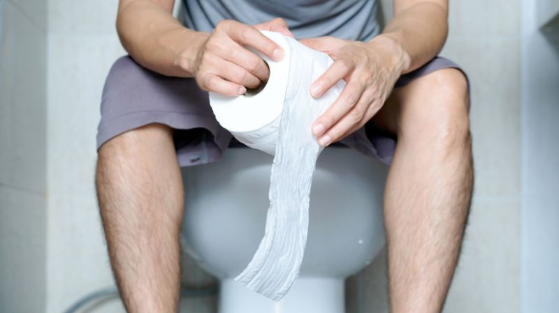 8 điều cấm kỵ khi đi vệ sinh mà ai cũng đã từng mắc lỗi một lần - Ảnh 1