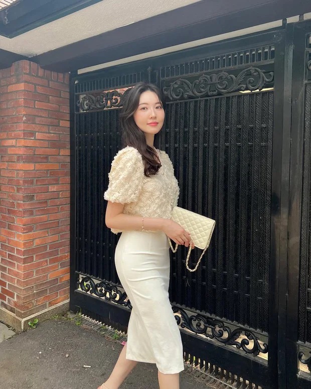 Học gái xinh xứ Hàn toàn diện váy bút chì đi làm vừa sang vừa khoe dáng - Ảnh 4