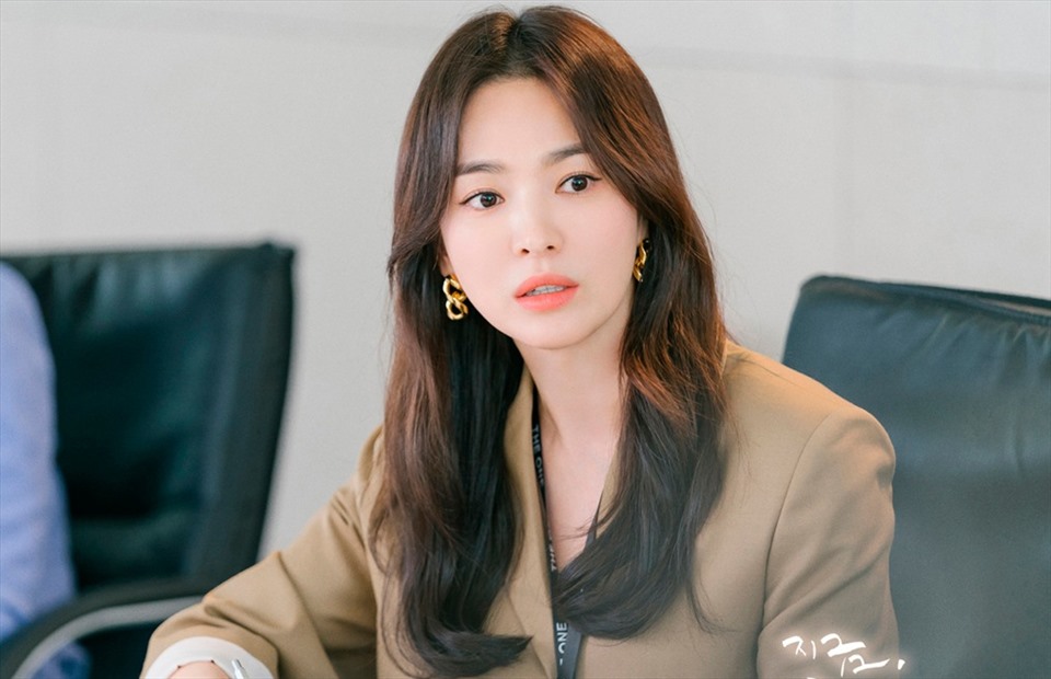 Bí quyết nào giúp Song Hye Kyo ở tuổi U50 vẫn giữ được làn da mộc đẹp xuất sắc và vóc dáng như thuở đôi mươi? - Ảnh 6