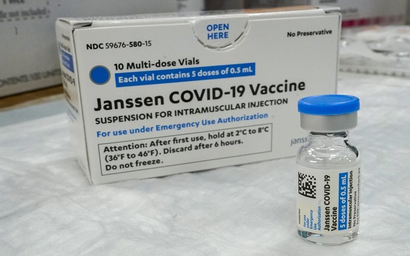 Vắc-xin Covid-19 của Johnson & Johnson được Bộ Y tế phê duyệt chỉ tiêm 1 mũi - Ảnh 1