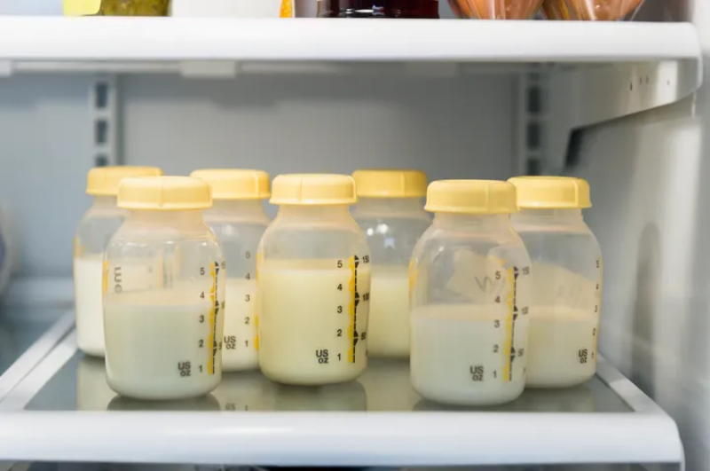 Người trưởng thành uống sữa mẹ có thể giúp trị khỏi bệnh? - Ảnh 1
