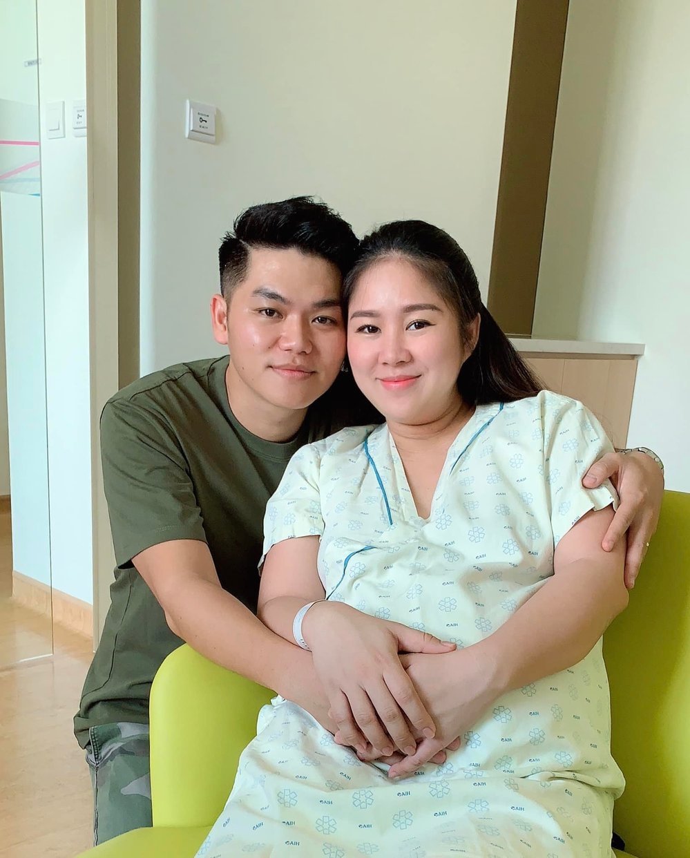 Sau hôn nhân đổ vỡ, 3 mỹ nhân Việt hạnh phúc viên mãn khi tái hôn, bầu lần 2 được chồng “cưng như trứng mỏng” - Ảnh 4
