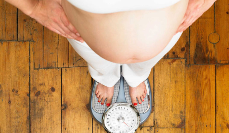Nghiên cứu mới chỉ ra béo phì là nguyên nhân chính gây ra thai chết lưu, đặc biệt là ở những tháng cuối thai kỳ - Ảnh 1