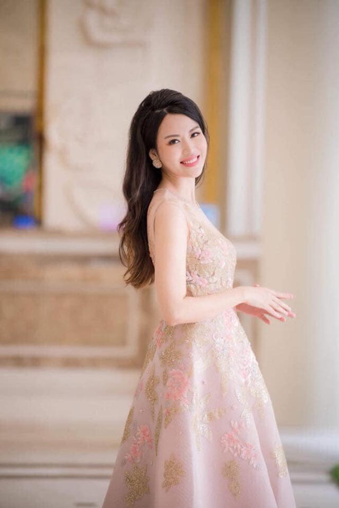 Sắc vóc tuổi 44 của cựu Hoa hậu Việt Nam có vòng eo hấp dẫn nhất - Ảnh 3