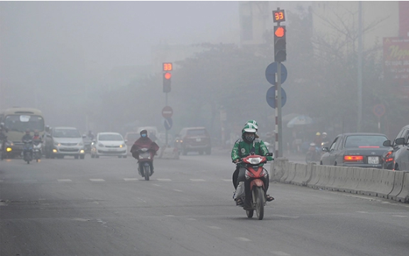 Bụi mịn và mưa ẩm 'kết hợp' đe dọa sức khỏe: Việc cần làm ngay để thanh lọc phổi, tránh bệnh hô hấp trong ngày ô nhiễm không khí - Ảnh 1