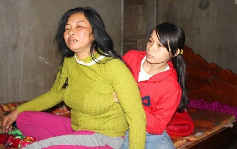Sập giàn giáo ở Lào: Người mẹ đau đớn gào khóc tên con - Ảnh 2