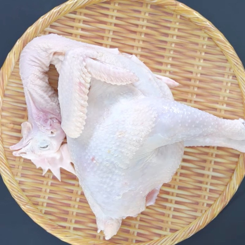 Hướng dẫn cách làm gà ủ muối hoa tiêu da giòn, thịt hồng mọng nước thơm ngon - Ảnh 2