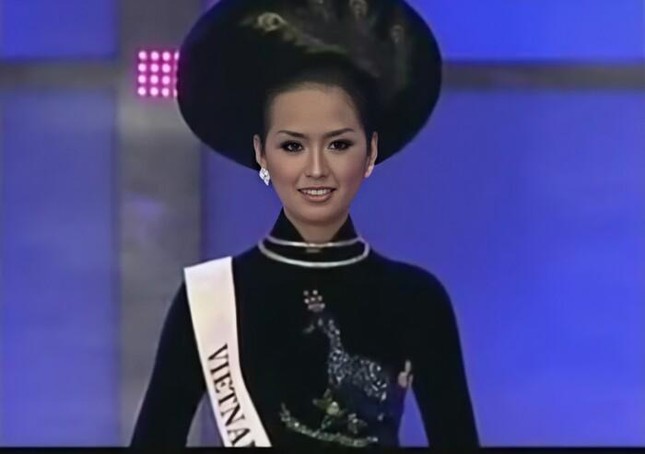 Mai Phương Thúy từng bị thất lạc tận 140kg hành lý khi phải mặc lại trang phục trong Miss World - Ảnh 2