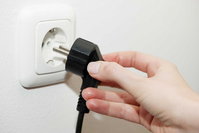 5 sai lầm khi dùng bếp điện từ gây hao tốn điện năng, dễ hư hỏng lại còn không an toàn - Ảnh 1