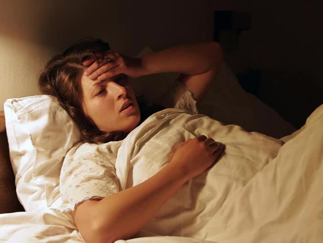 4 dấu hiệu khi ngủ cảnh báo nhồi máu não, có một cũng cần cẩn thận - Ảnh 1