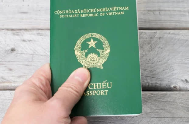 Người dân không cần về quê làm căn cước công dân và hộ chiếu - Ảnh 1