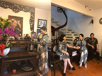 Ca sĩ Lệ Quyên tới thăm nhà cố nhạc sĩ Trịnh Công Sơn