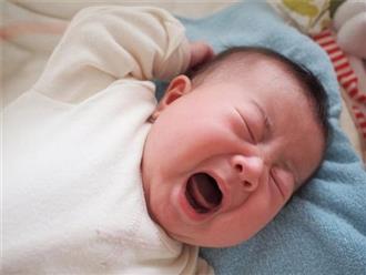 Trẻ sơ sinh khóc không thành tiếng cha mẹ cần làm gì để xử lý tình huống này