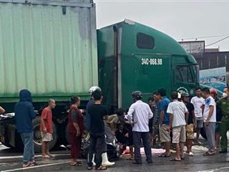Va chạm với xe container, cháu bé 4 tuổi tử vong thương tâm ở Nghệ An