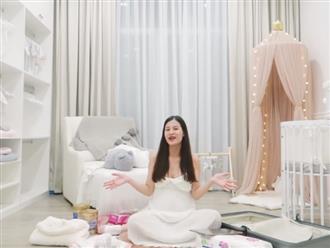 Đông Nhi hé lộ phòng sơ sinh lộng lẫy dành cho tiểu công chúa: Lại một ‘em bé ngậm thìa vàng’ của showbiz Việt