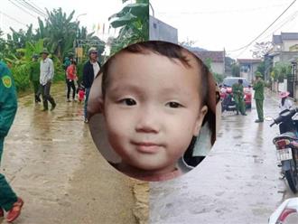 Vẫn chưa tìm thấy cháu bé 2 tuổi mất tích bí ẩn ở Nghệ An: Trích xuất camera bị nhòe hình ảnh nên không thấy gì 