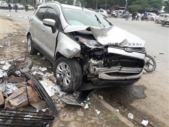 Hà Nội: Ô tô mất lái đâm liên hoàn 1 taxi và 3 xe máy, 2 vợ chồng tử vong thương tâm khi đang trên đường đi ăn cỗ