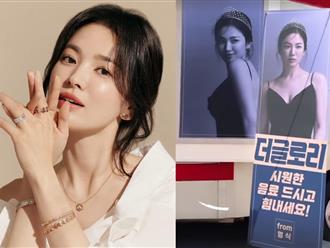 Park Hyung Sik gửi xe coffee đến phim trường để ủng hộ Song Hye Kyo, động thái mới của “mỹ nhân hàng đầu xứ Hàn” liền gây chú ý