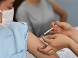 Những người cần thận trọng khi tiêm vắc xin Covid-19, cần được khám sàng lọc kỹ