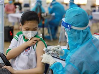 Vụ 2 học sinh sốc phản vệ nặng sau tiêm vaccine COVID-19 ở Bắc Giang: Vì sao không dừng buổi tiêm?