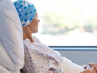 Chữa ung thư theo phương pháp thực dưỡng, người phụ nữ suy kiệt, khiến bác sĩ lắc đầu vì không còn hi vọng