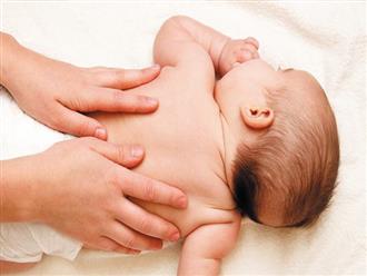 Bé 3 tháng tuổi chết sau khi massage, cảnh báo những trường hợp không được massage cho trẻ