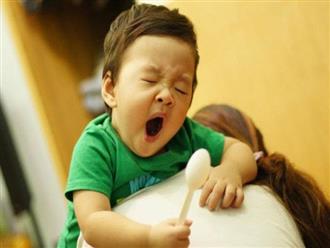 Cho trẻ ngủ muộn gây tổn thương tim mạch: Mẹ thương con đừng dại cho trẻ ngủ sau 10 giờ đêm