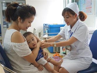 Khuyến cáo phụ huynh đưa con em tiêm vắc-xin phòng ngừa các bệnh truyền nhiễm