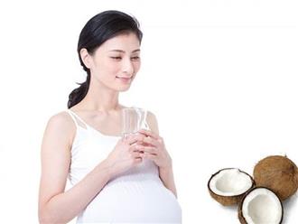 Mẹ bầu uống nước dừa vào thời điểm nào tốt nhất?