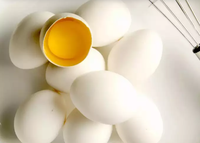 Trứng luộc và trứng ốp la, món nào nhiều dinh dưỡng hơn? - Ảnh 2