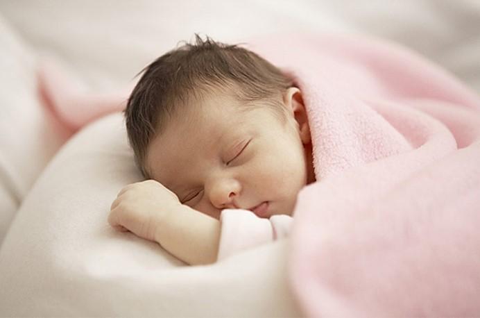 Mẹ cho con ngủ đúng những khung giờ này để não bộ phát triển, tăng chiều cao tốt - Ảnh 1