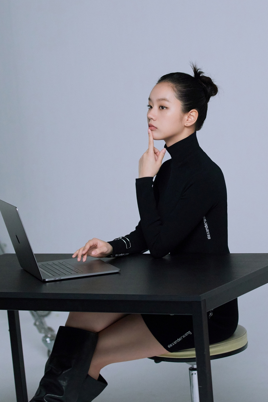 Hyeri (Girl's Day) tung ảnh hậu trường chụp ảnh xinh lung linh, tiếp tục khẳng định vị thế 'nữ hoàng quảng cáo' của mình - Ảnh 2